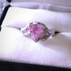 Lab created pink sapphire ring, size 7.